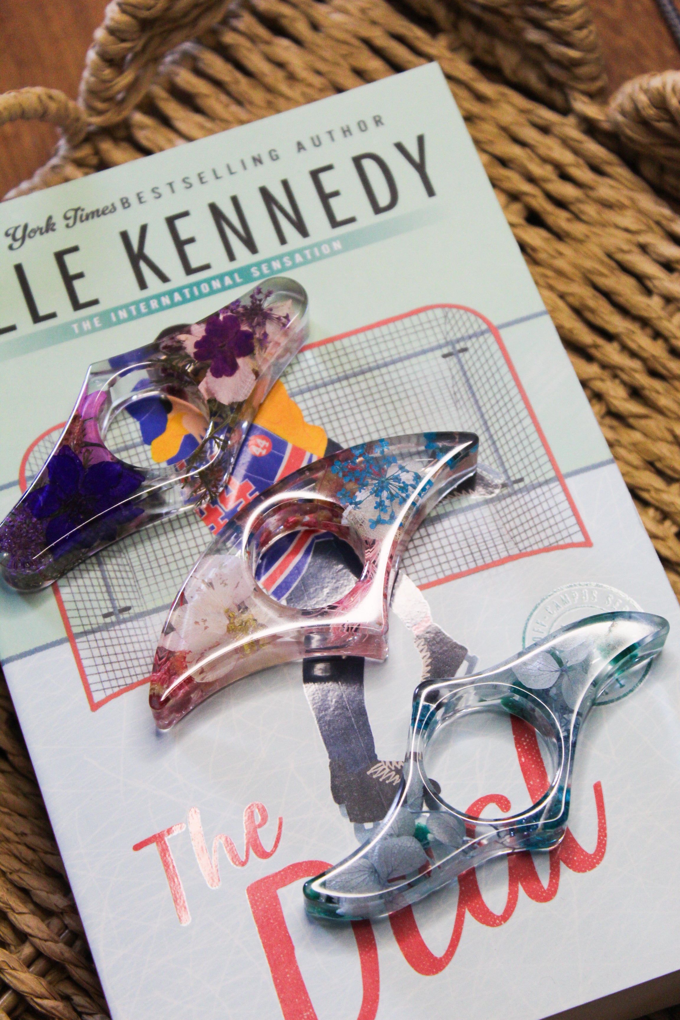 Page Holder Floral Purple