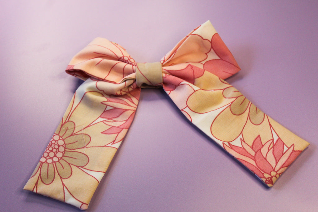 Flower puff Pinch Long Bow