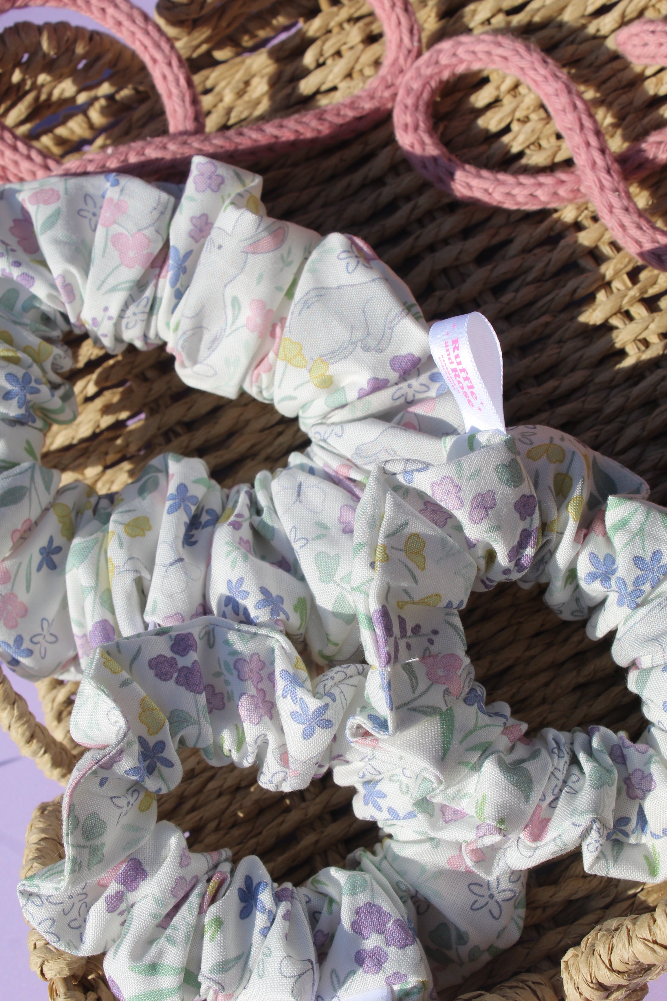 Daisy Dream Scrunchie